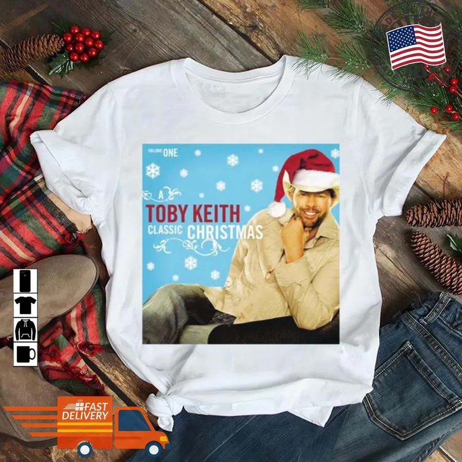 Top Mery Xmas With Toby Keith Wearing Santa Hat Shirt Men T-Shirt