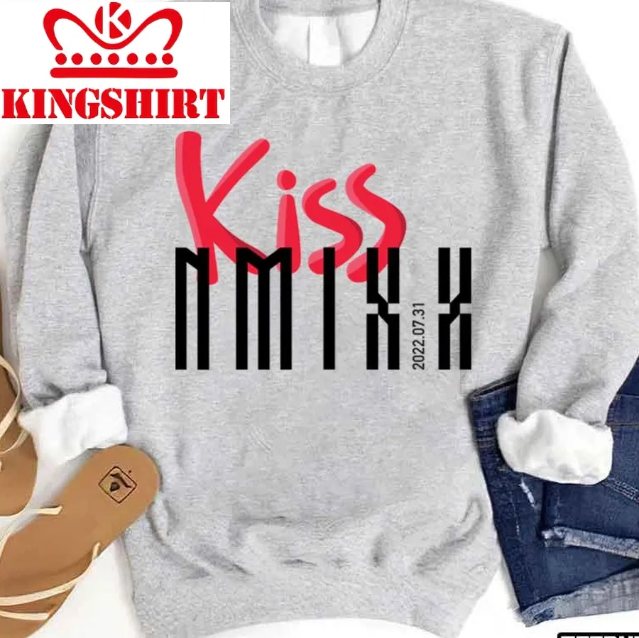 Album Cover Nmixx Kiss Unisex Sweatshirt