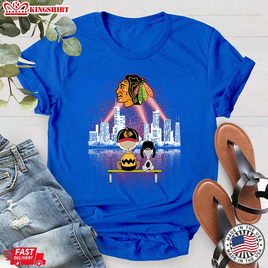 Charlie Brown And Snoopy Watching City Chicago Blackhawks T-Shirt