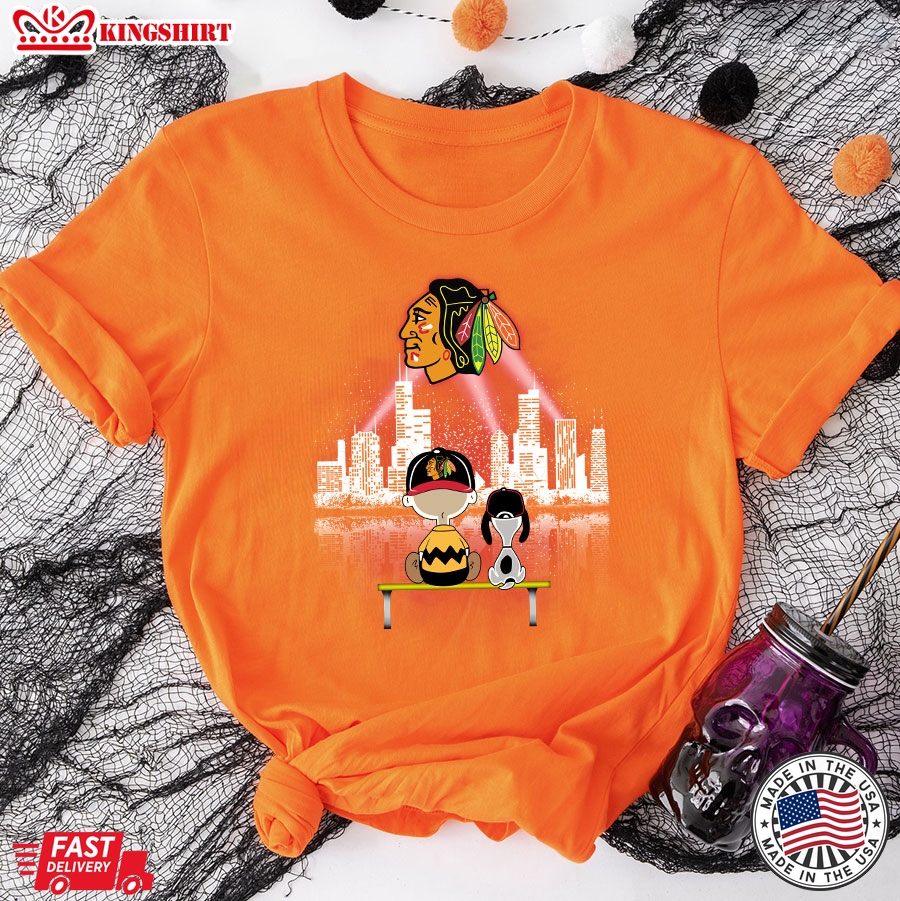 Charlie Brown And Snoopy Watching City Chicago Blackhawks T-Shirt