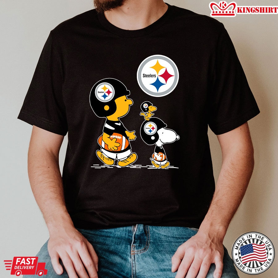 Peanuts Charlie Brown And Snoopy Pittsburgh Steelers T-Shirt